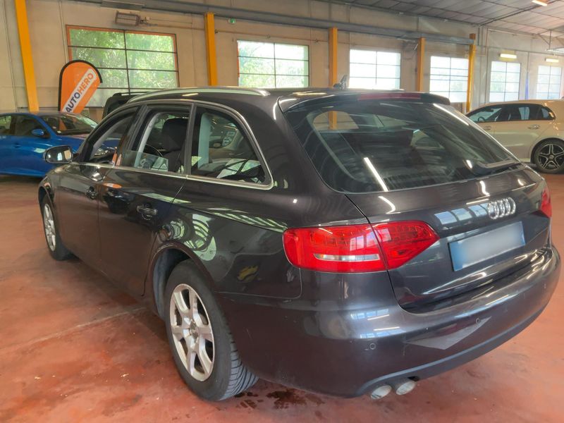 Audi A4 2.0 TDI 2010 – снимка 6