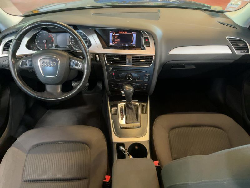 Audi A4 2.0 TDI 2010 – снимка 17