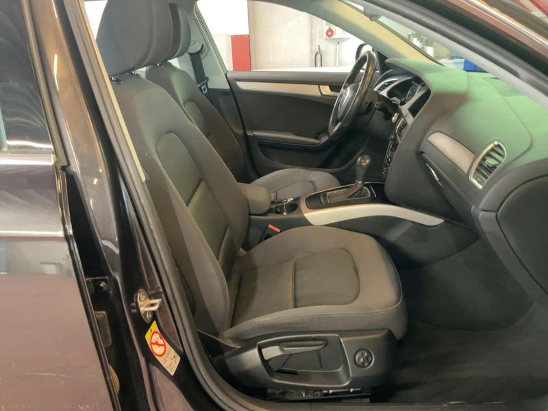 Audi A4 2.0 TDI 2010 – снимка 16