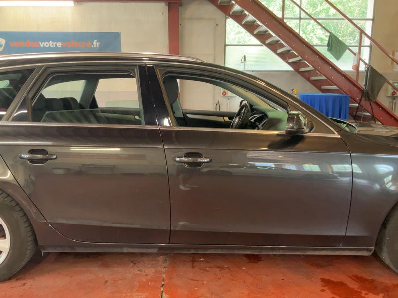 Audi A4 2.0 TDI 2010 – снимка 10