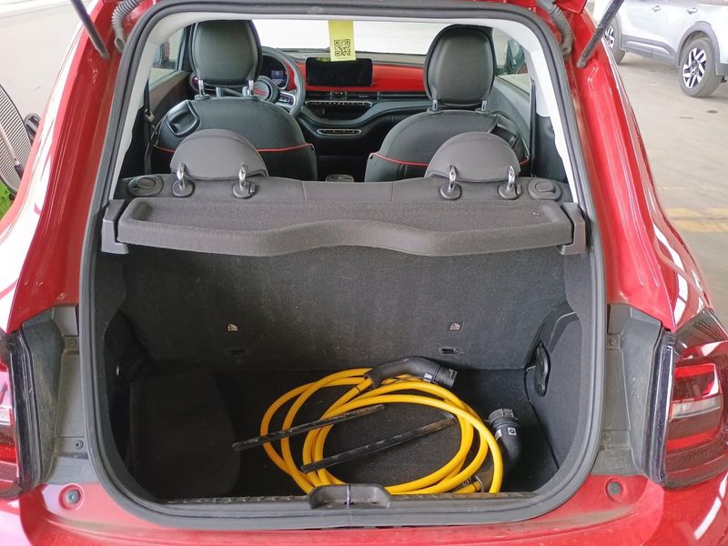 Fiat 500e electric drive 87 kW Red — zdjęcie 6