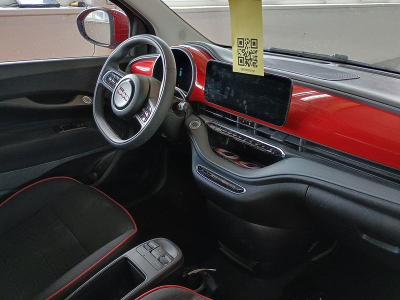 Fiat 500e electric drive 87 kW Red — zdjęcie 7