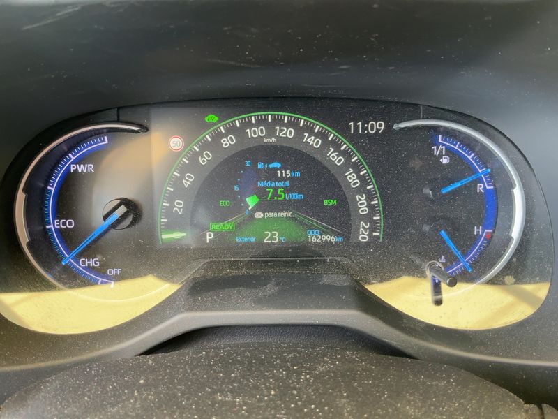 Toyota RAV 4 2.5 Hybrid 4x2 Black Edition — zdjęcie 13
