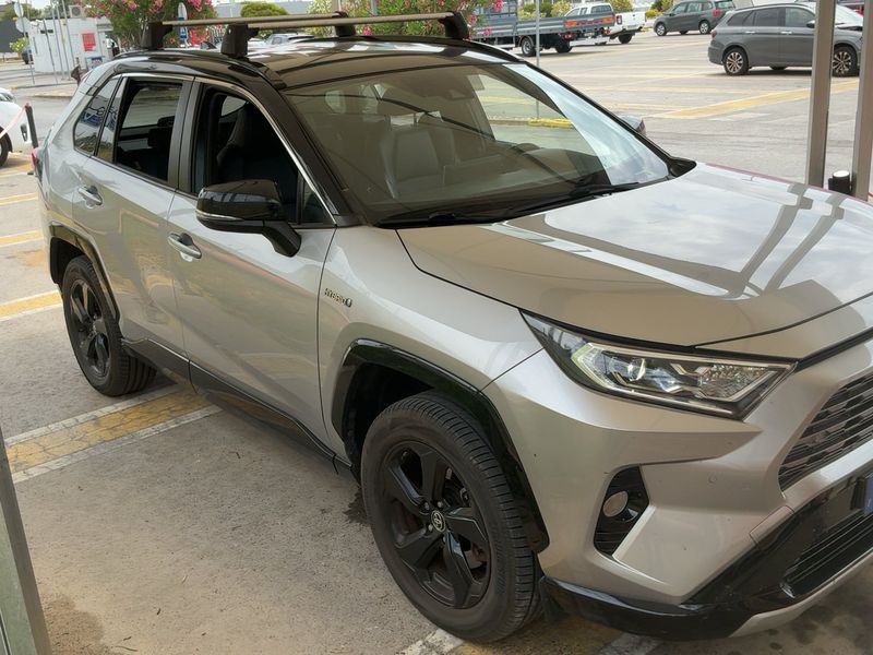Toyota RAV 4 2.5 Hybrid 4x2 Black Edition — zdjęcie 8