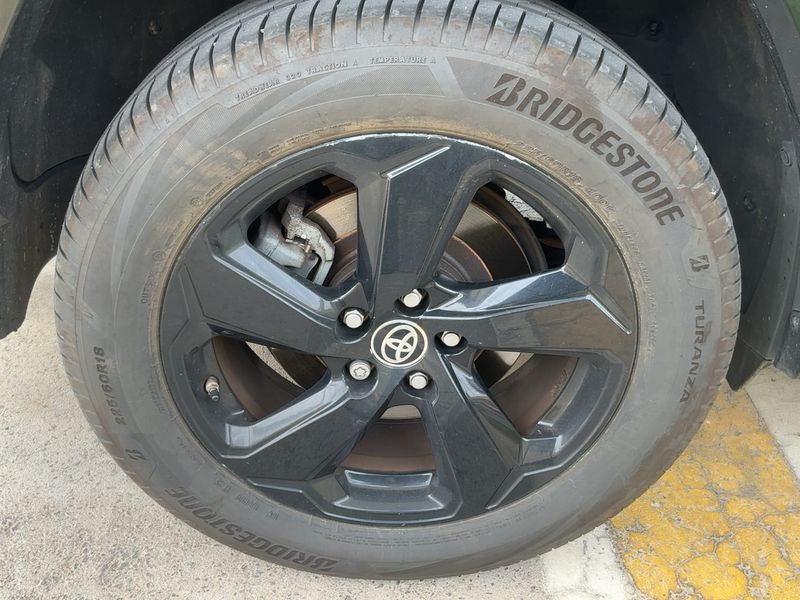 Toyota RAV 4 2.5 Hybrid 4x2 Black Edition 2019 – снимка 9