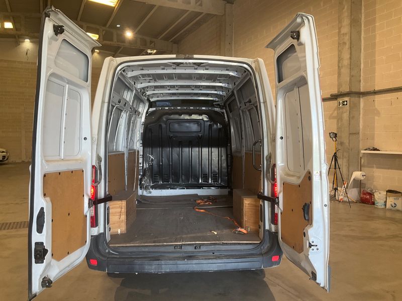 Renault Master 2.3 dCi L2H2 HKa 3,3t — zdjęcie 10