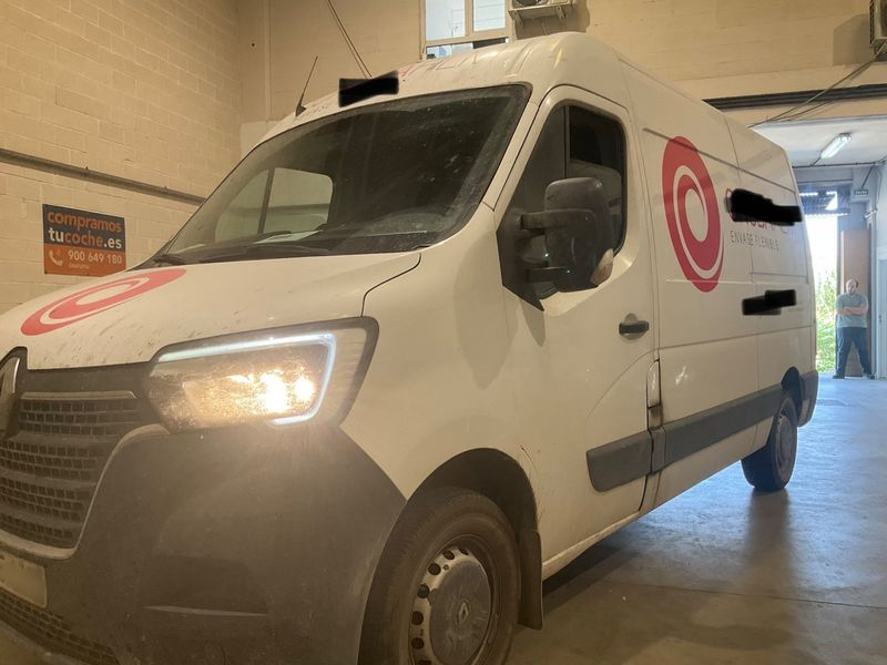 Renault Master 2.3 dCi L2H2 HKa 3,3t — zdjęcie 2