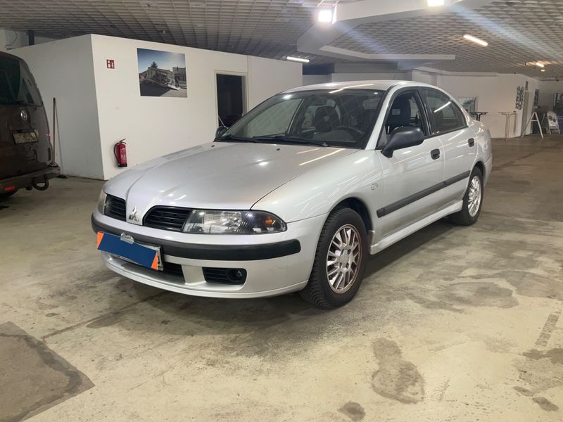 Mitsubishi Carisma 1.8 GDI Comfort 1800 2004 – снимка 1