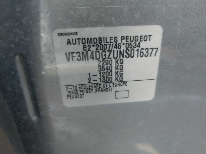 Peugeot 3008 1.6 Hybrid GT Pack — zdjęcie 16