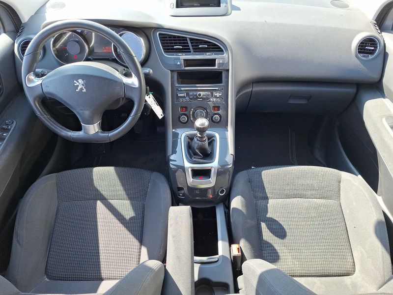 Peugeot 5008 1.6 Blue-HDi Style — zdjęcie 11