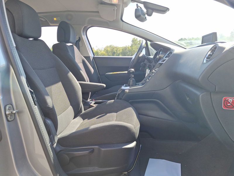 Peugeot 5008 1.6 Blue-HDi Style — zdjęcie 10