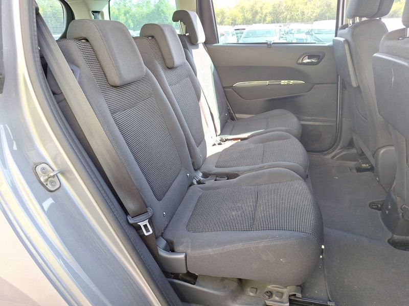 Peugeot 5008 1.6 Blue-HDi Style — zdjęcie 14