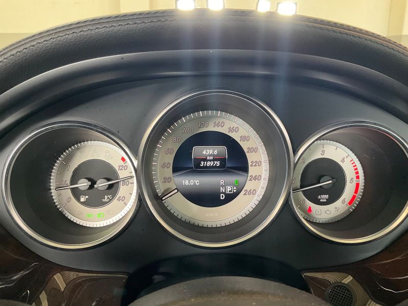 Mercedes-Benz CLS-Klasse CLS 350 d 4Matic BlueEfficiency — zdjęcie 13