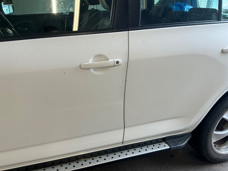 Toyota RAV 4 2.0 Sol 2010 – снимка 24