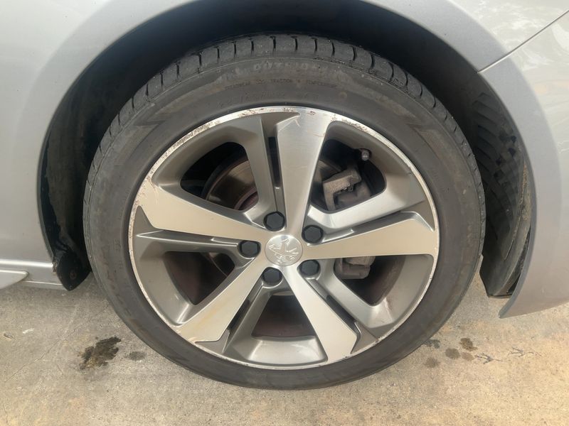 Peugeot 308 1.5 Blue-HDi GT Line 2018 – снимка 11