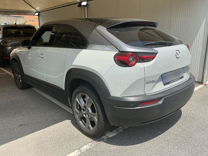 Mazda MX-30 electric drive 107 kW — zdjęcie 3