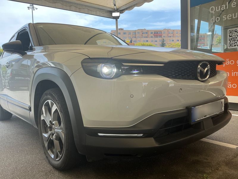 Mazda MX-30 electric drive 107 kW — zdjęcie 8
