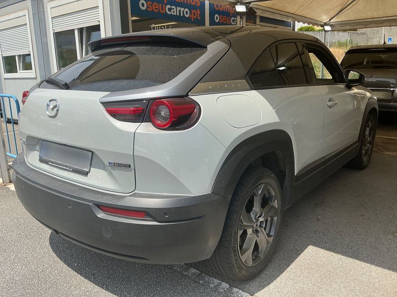 Mazda MX-30 electric drive 107 kW — zdjęcie 6
