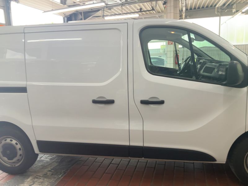 Opel Vivaro 1.6 CDTI Kasten L1H1 2,7t — zdjęcie 7
