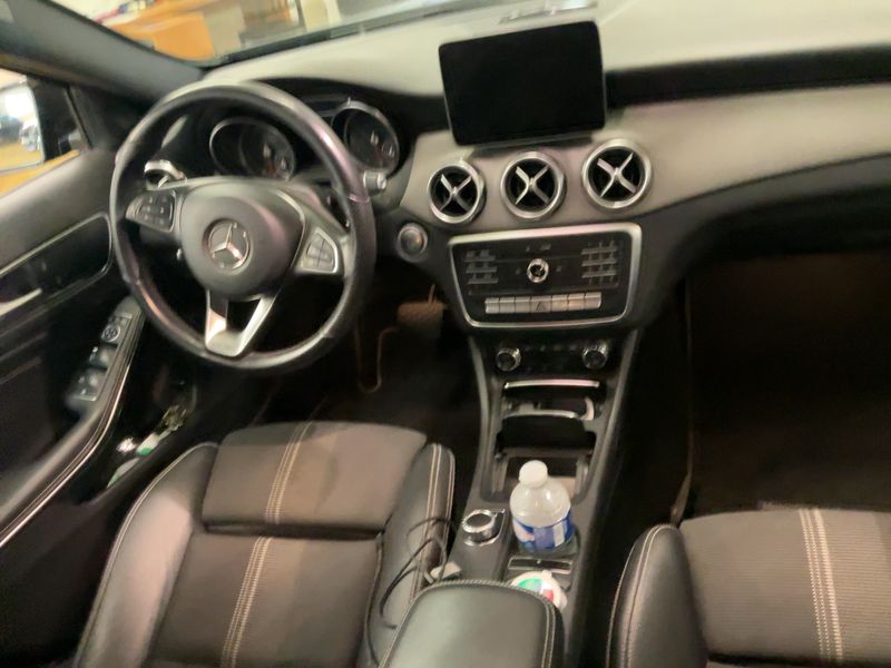 Mercedes-Benz GLA-Klasse GLA 180 Sensation — zdjęcie 12