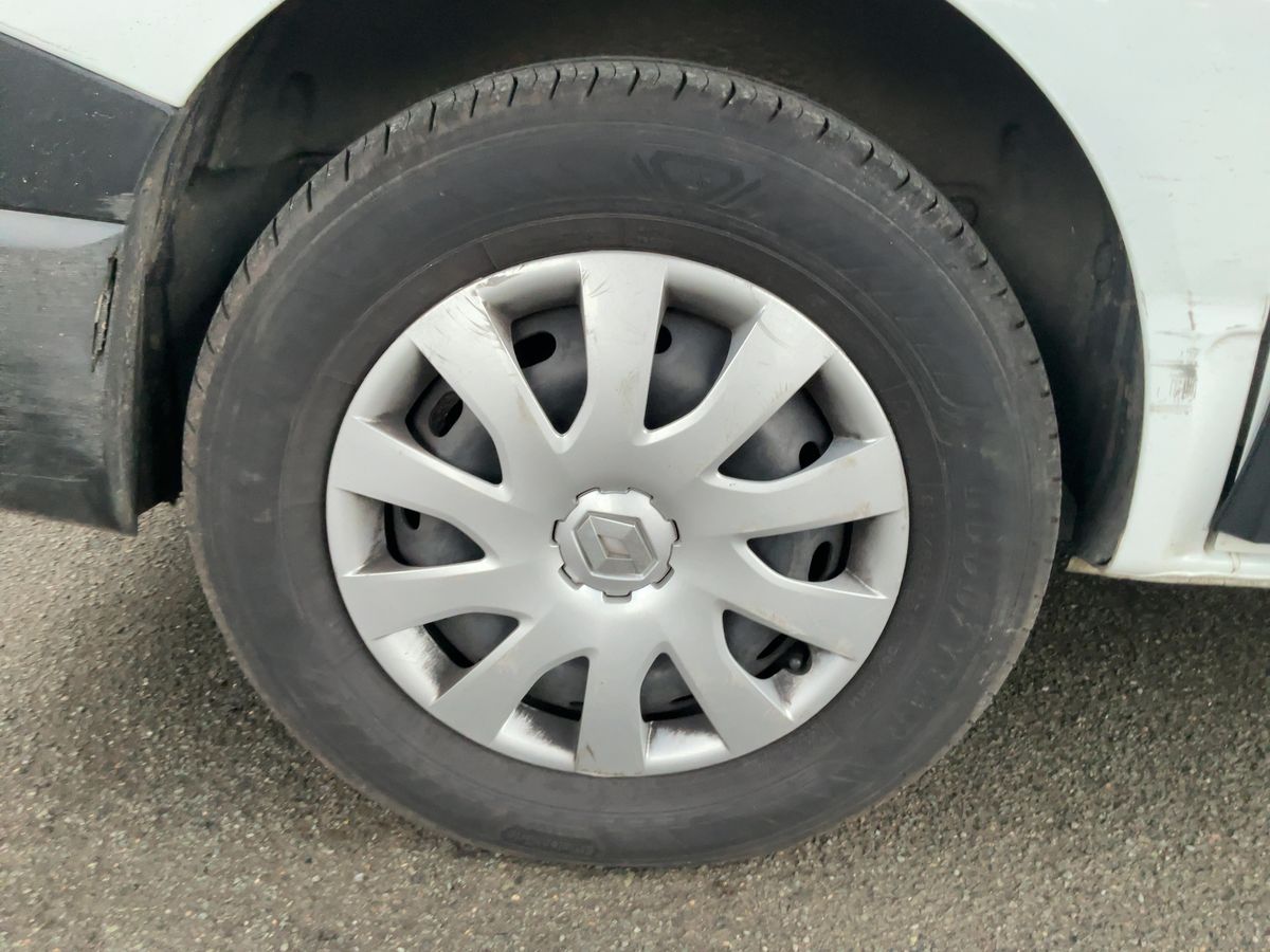 Renault Trafic 2020 — photo 10