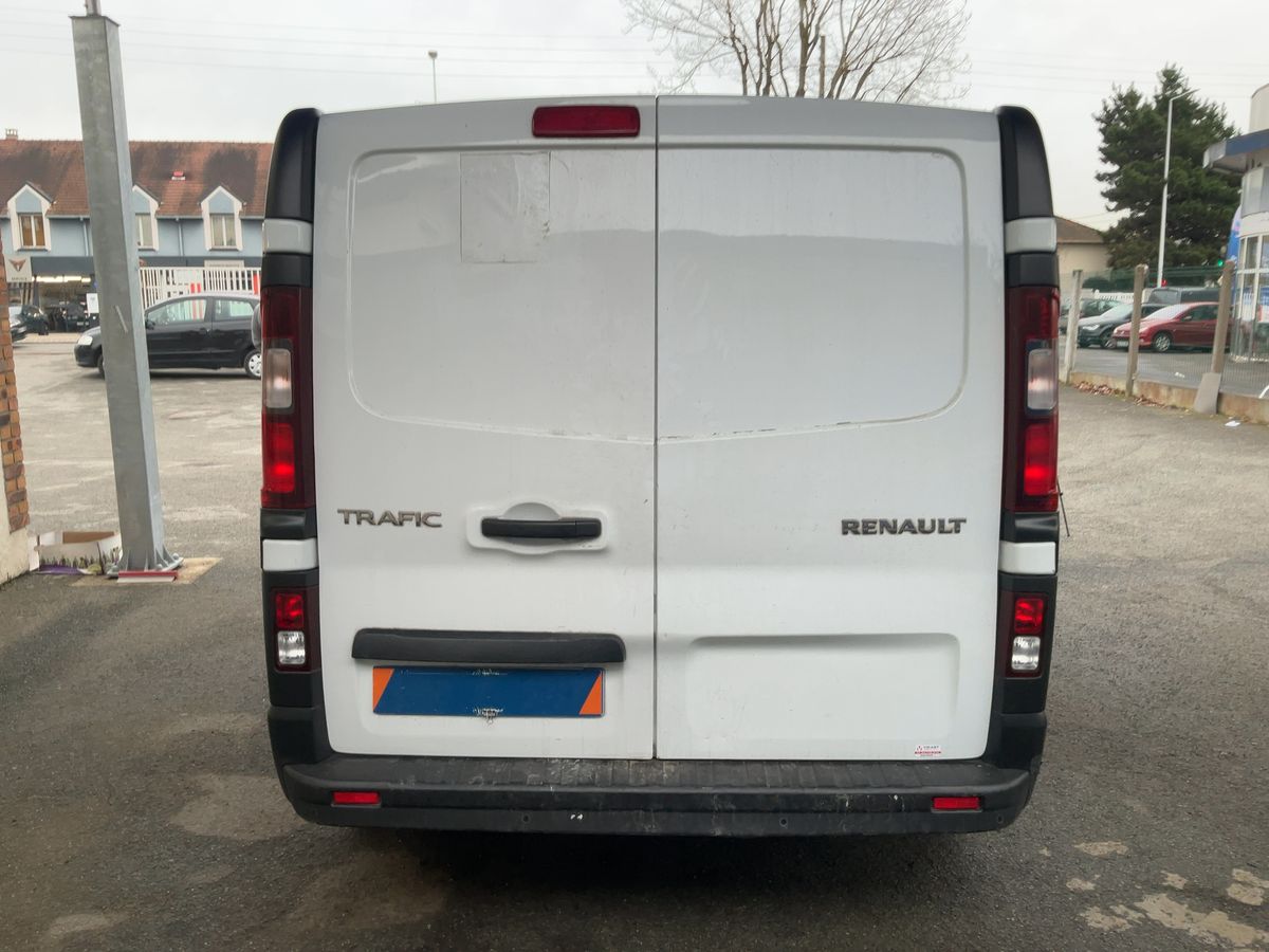 Renault Trafic 2020 — photo 8