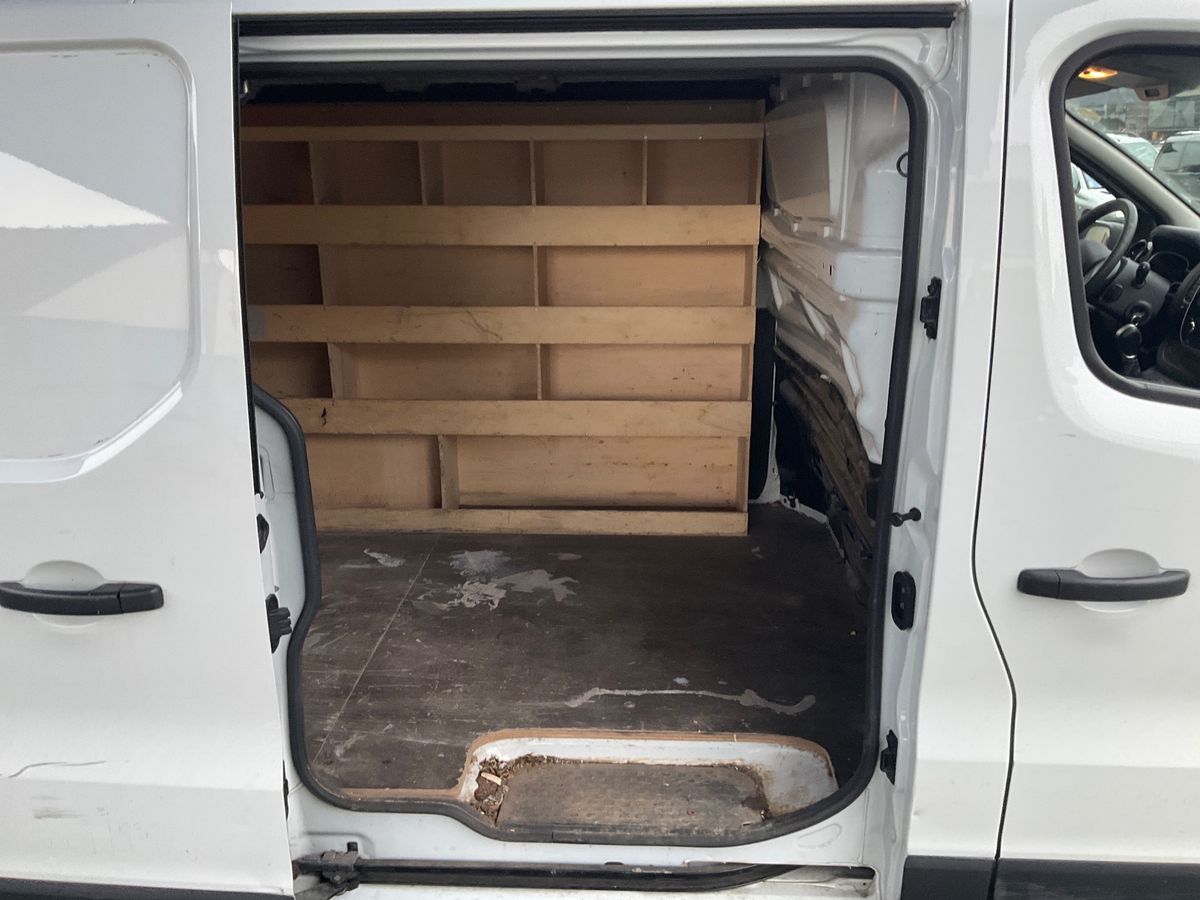 Renault Trafic 2020 — photo 20