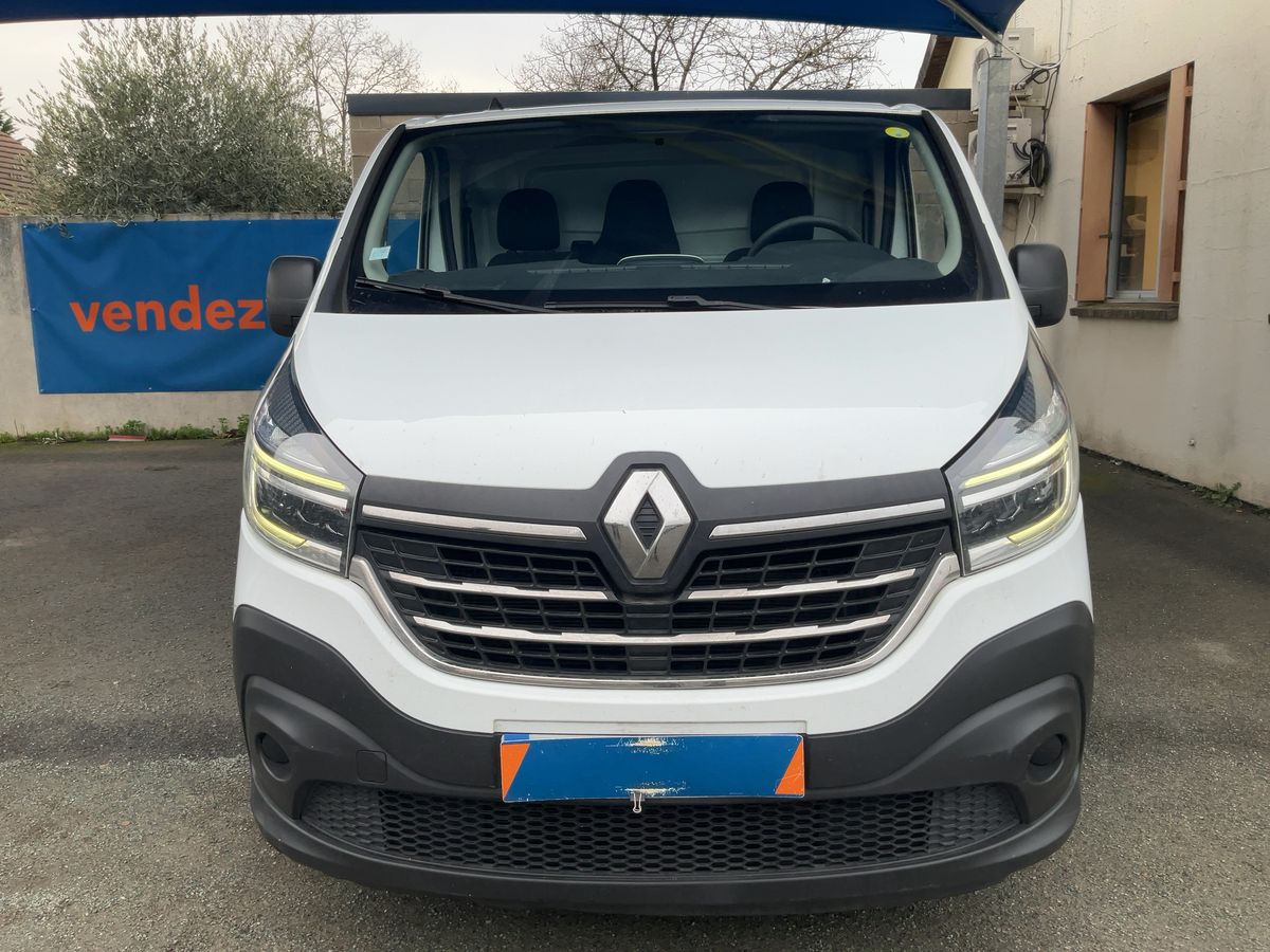 Renault Trafic 2020 — photo 15