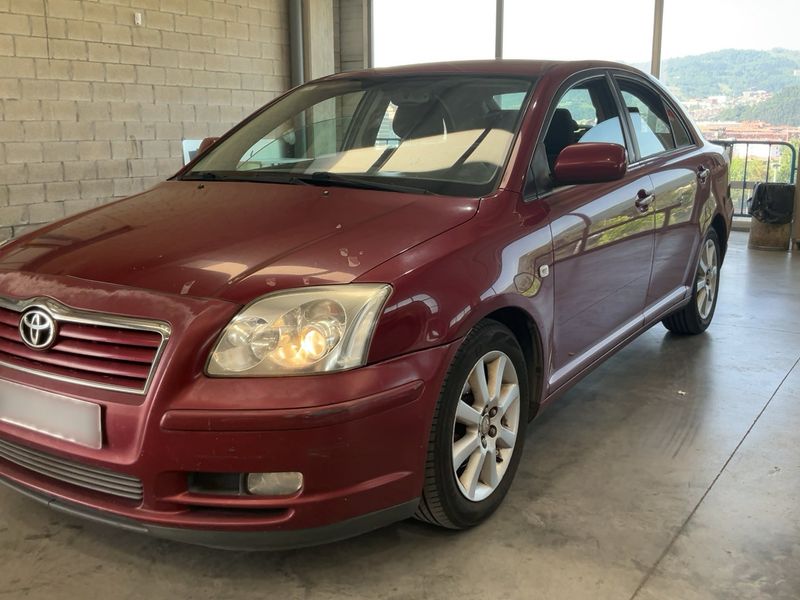 Avensis 1.8 Liftback