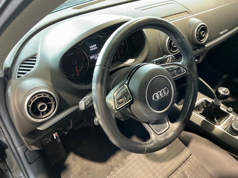 Audi A3 Sportback 1.6 TDI Ambition 2016 – снимка 36