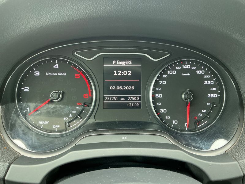 Audi A3 Sportback 1.6 TDI Ambition — zdjęcie 13