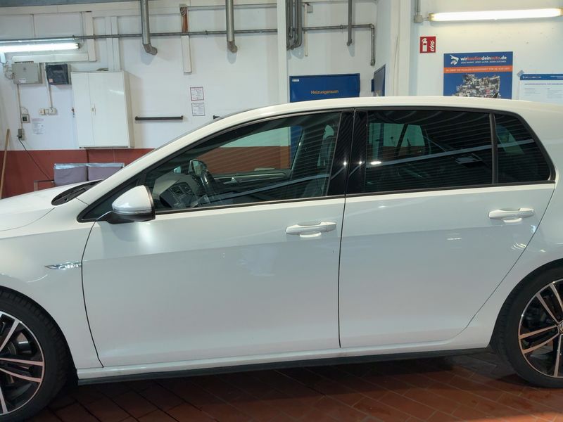Volkswagen Golf VII 2.0 TDI GTD BlueMotion Tech — zdjęcie 4