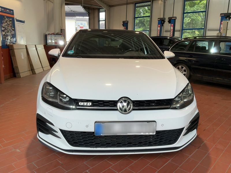 Volkswagen Golf VII 2.0 TDI GTD BlueMotion Tech — zdjęcie 9