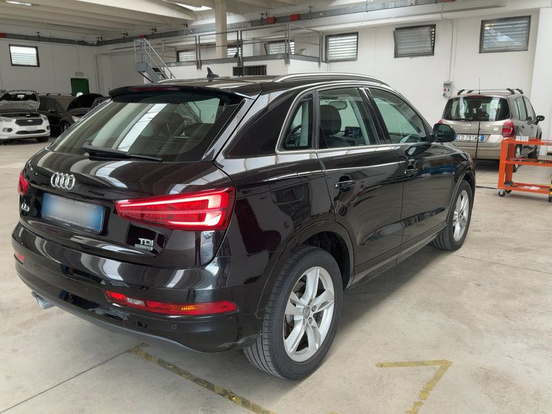 Audi Q3 2.0 TDI quattro Sport — zdjęcie 6