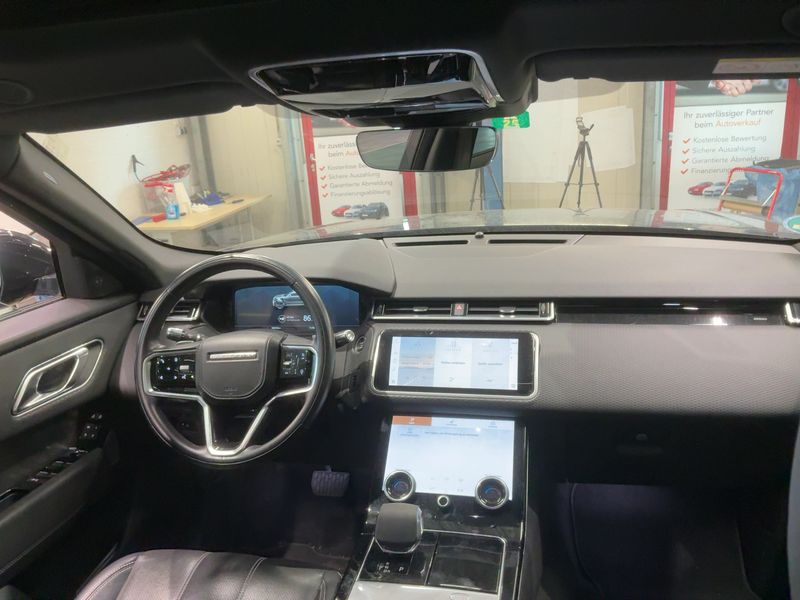 Land Rover Range Rover Velar P400e Plug-in Hybrid S — zdjęcie 12