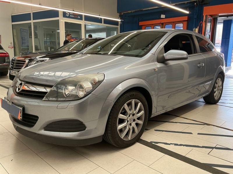 Opel Astra GTC 2.0 Turbo Cosmo