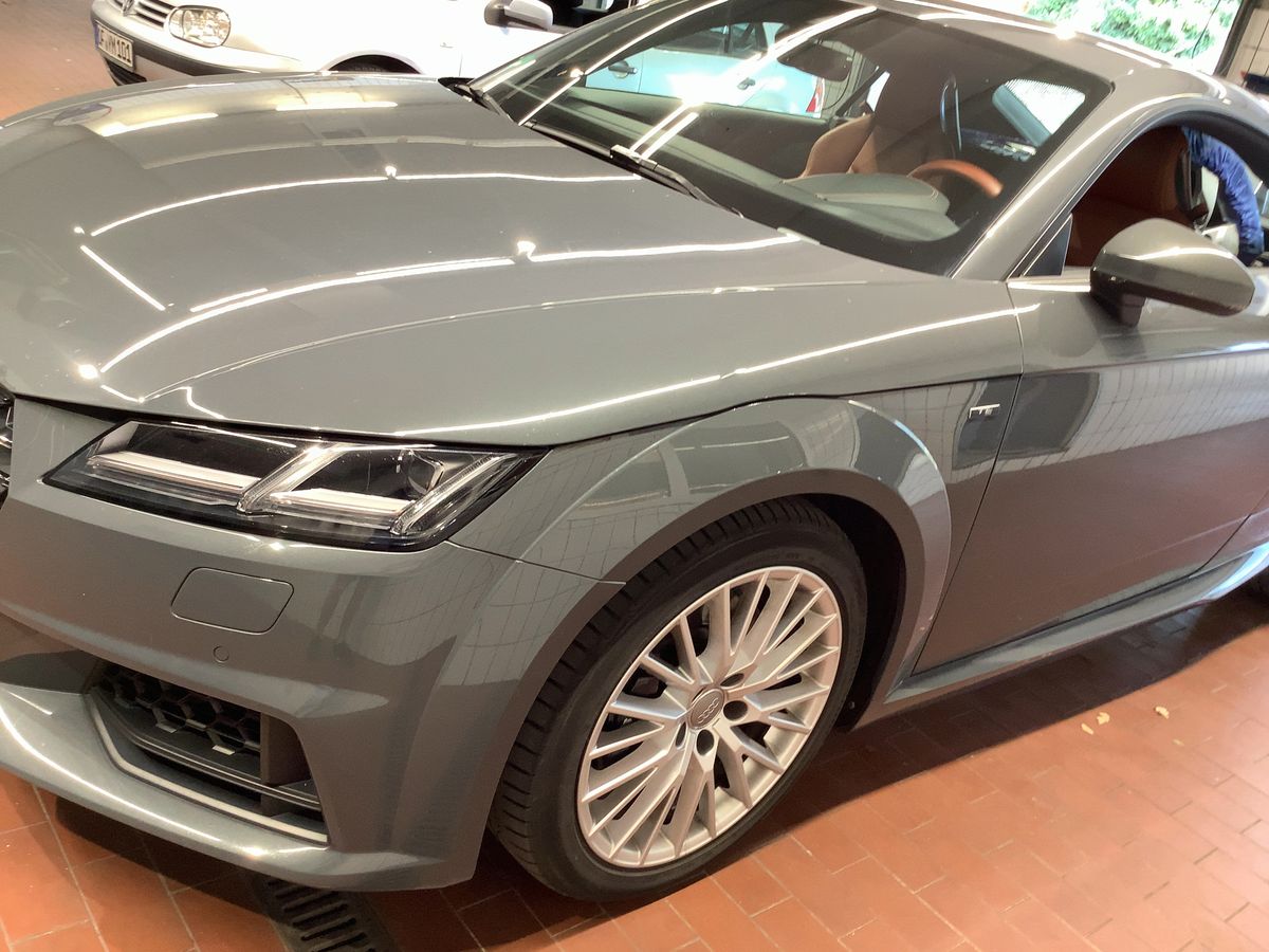 Audi TT 45 TFSI quattro TT 20 years