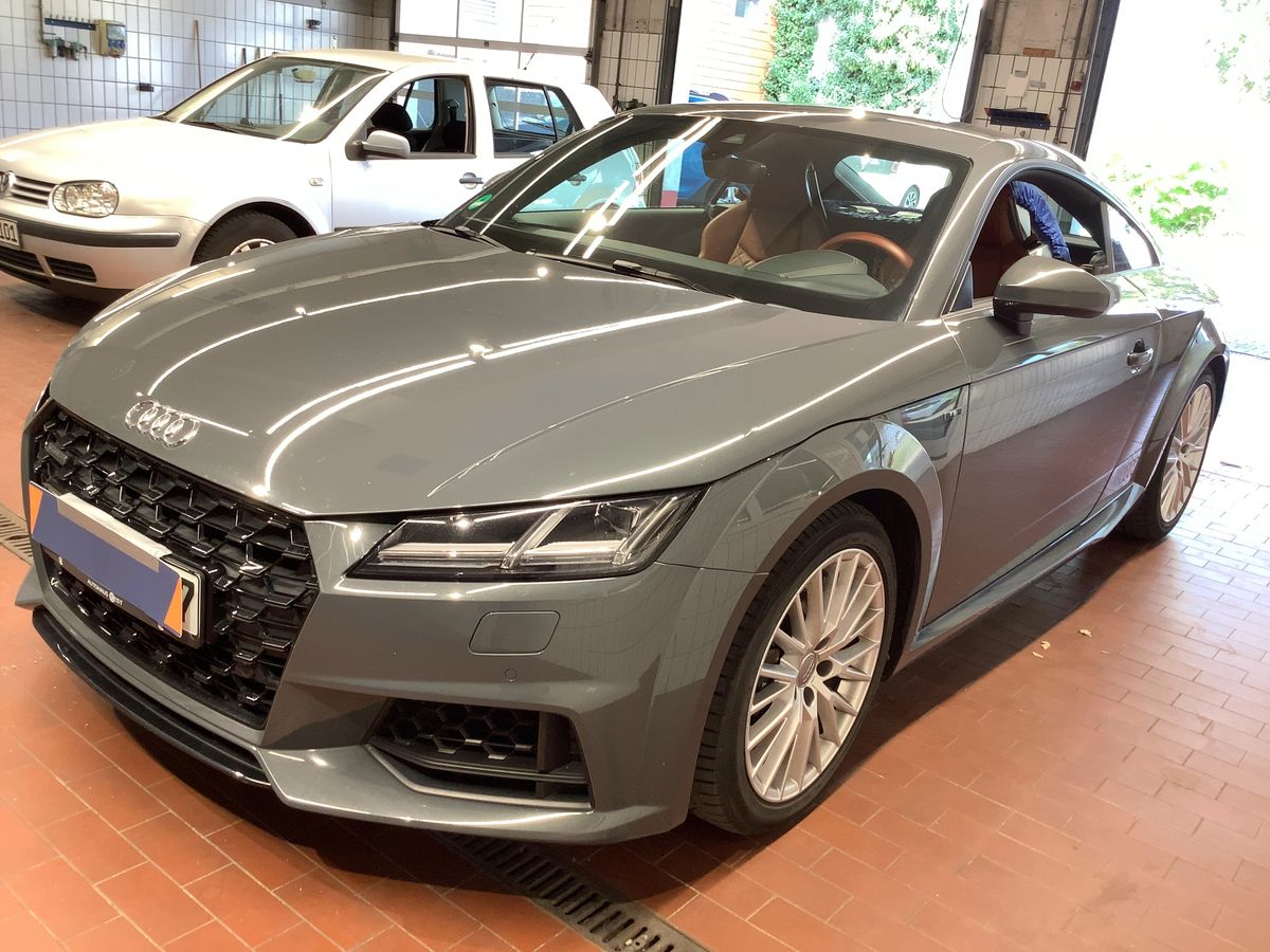 Audi TT 45 TFSI quattro TT 20 years
