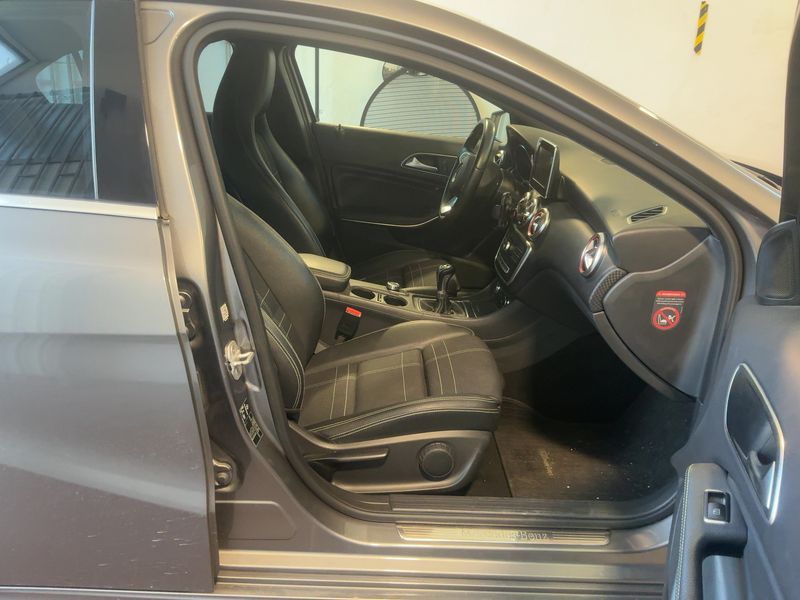 Mercedes-Benz A-Klasse A 180 CDI BlueEfficiency Urban — zdjęcie 11