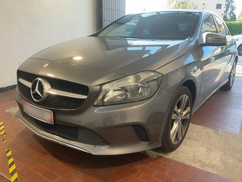 Mercedes-Benz A-Klasse A 180 CDI BlueEfficiency Urban — zdjęcie 1