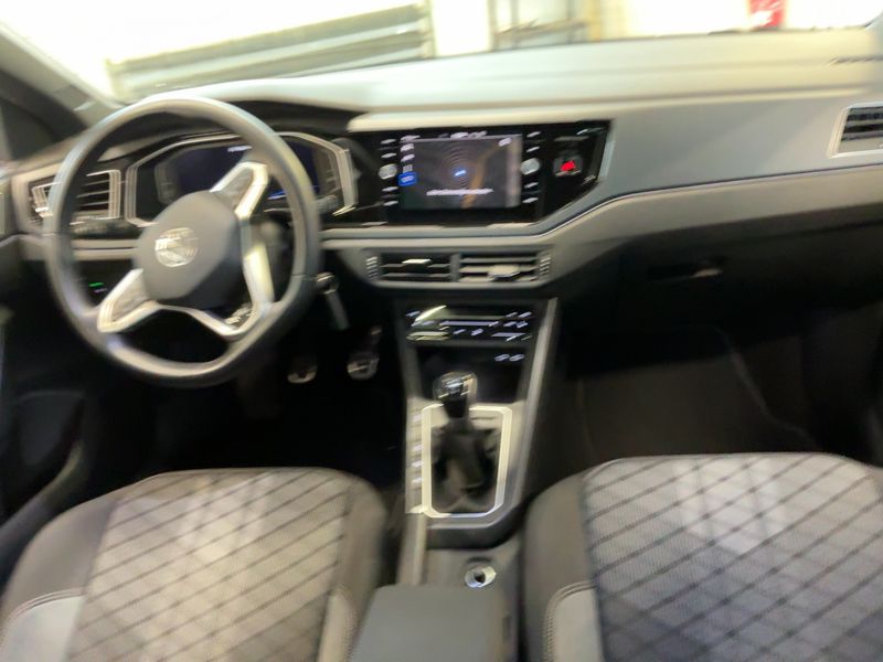 Volkswagen Polo 1.0 TSI R-Line — zdjęcie 12