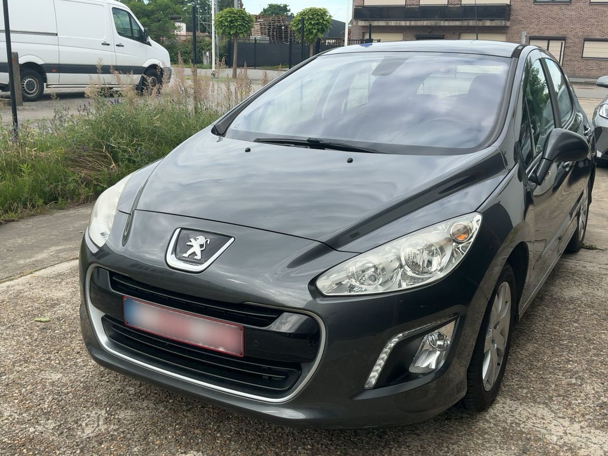 Peugeot 308 2012