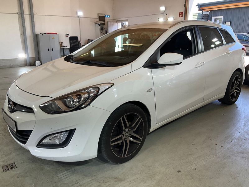Hyundai i30 1.4 Europe plus 2014 – снимка 2