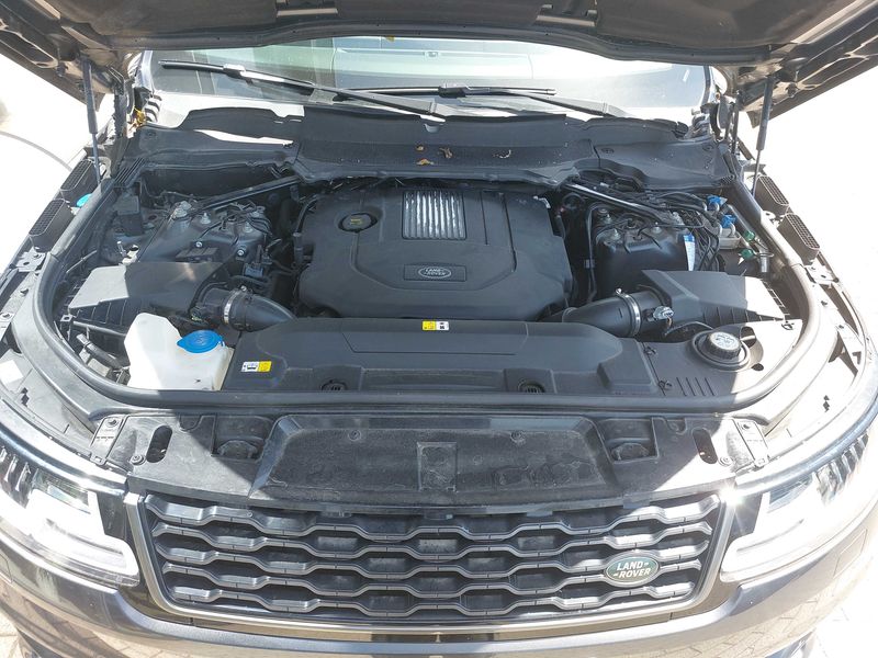 Land Rover Range Rover Sport 3.0 SD V6 HSE Dynamic — zdjęcie 8
