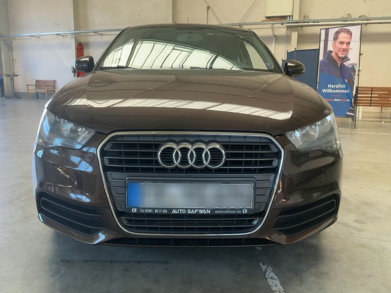 Audi A1 1.6 TDI Attraction — zdjęcie 9