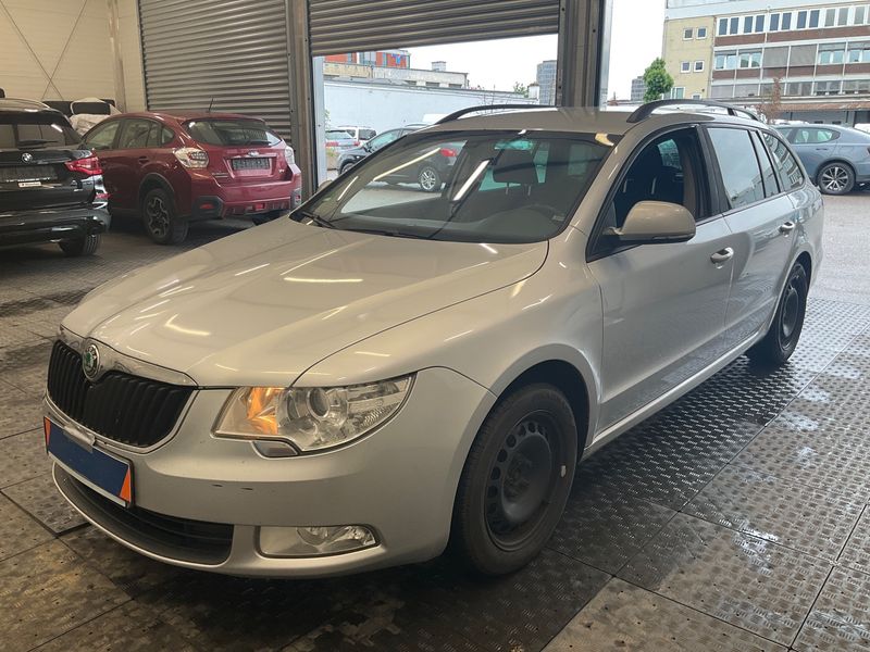 Skoda Superb 2.0 TDI Comfort — zdjęcie 1