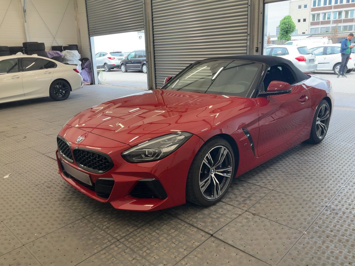 BMW Z4 2022 — photo 1