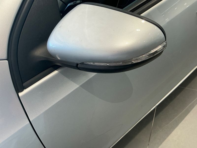 Volkswagen Golf VI 1.6 TDI Trendline BlueMotion Tech 2012 – снимка 25