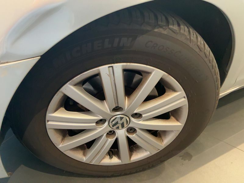 Volkswagen Golf VI 1.6 TDI Trendline BlueMotion Tech 2012 – снимка 3