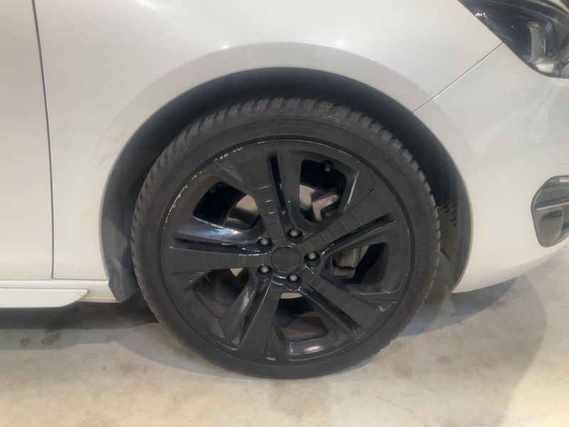 Peugeot 308 1.6 Blue-HDi GT Line 2017 – снимка 11